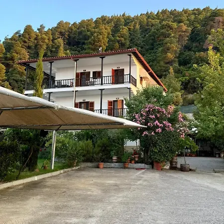 Nikos & Panagiota * Vourvourou