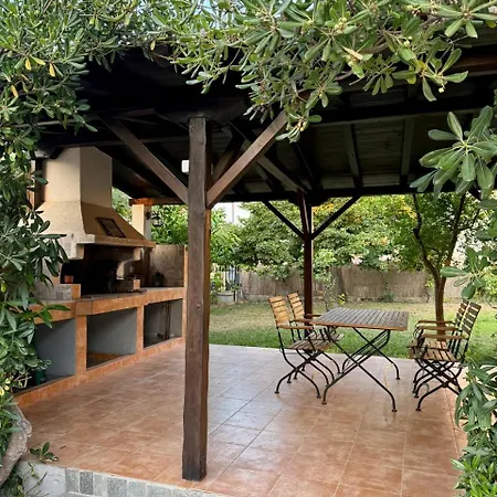 Nikos & Panagiota Apartament