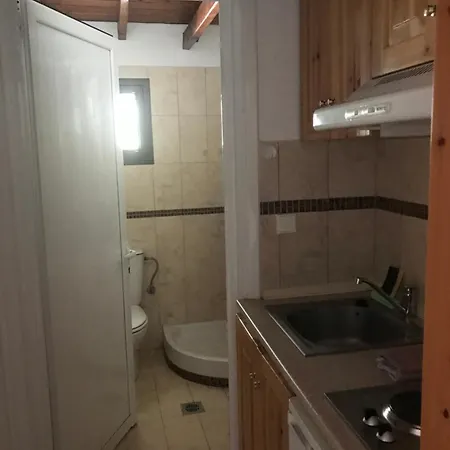 Nikos & Panagiota Vourvourou