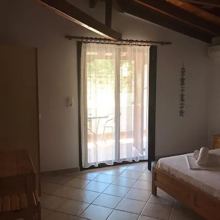 Nikos & Panagiota * Vourvourou